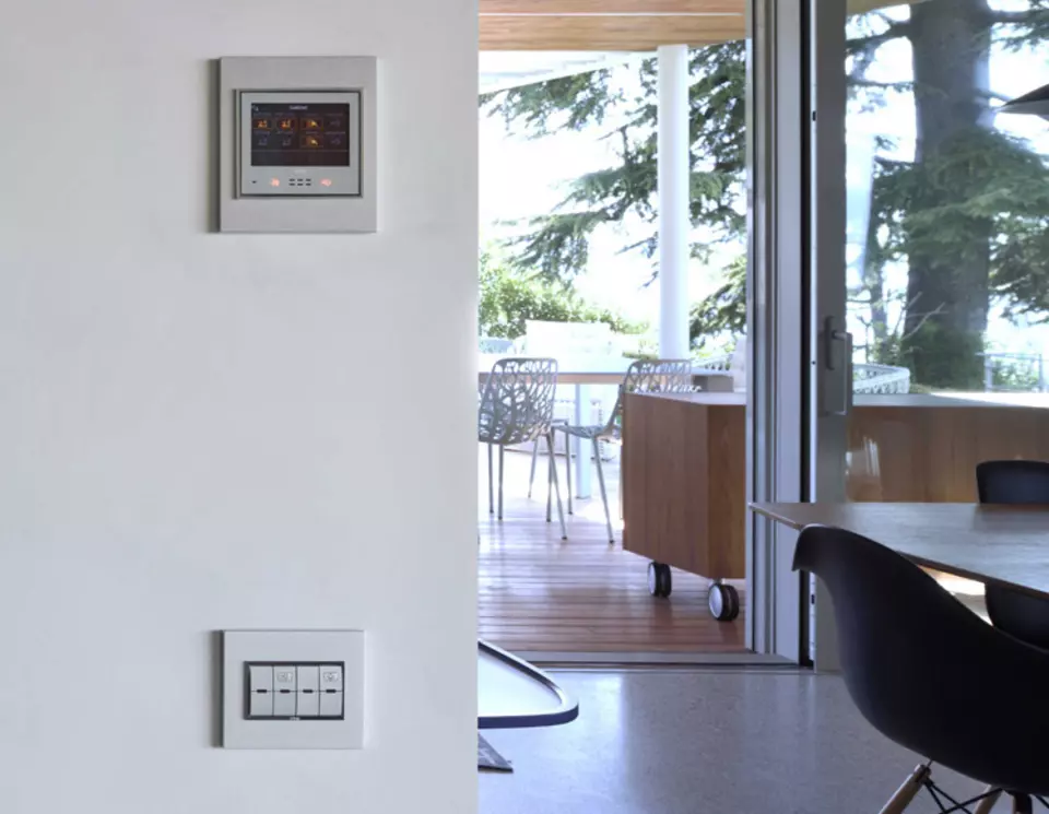 Vimar video touch screen da 4,3 pollici videosorveglianza Elvox - Eikon Evo -domotica By-me Residenza privata Lago d Garda 